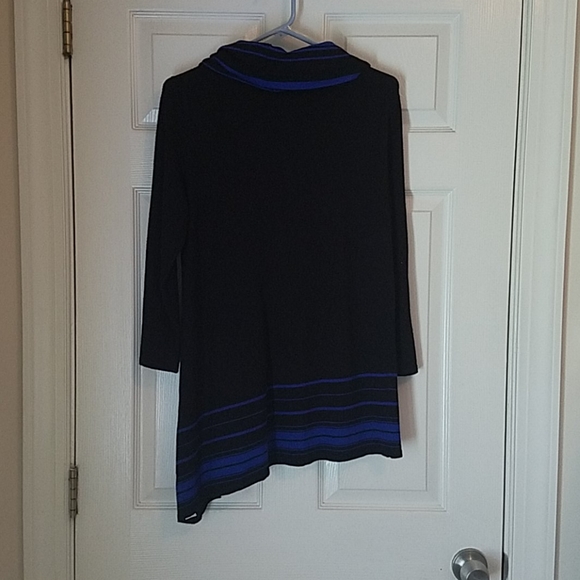 Top - Picture 4 of 4